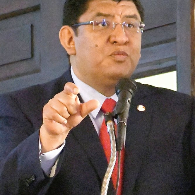 Conflicto. Luis Miguel Victoria, presidente del CEN del SNTISSSTE, dijo que el desabasto crea tensiones entre médicos y pacientes. ARCHIVO EL UNIVERSAL