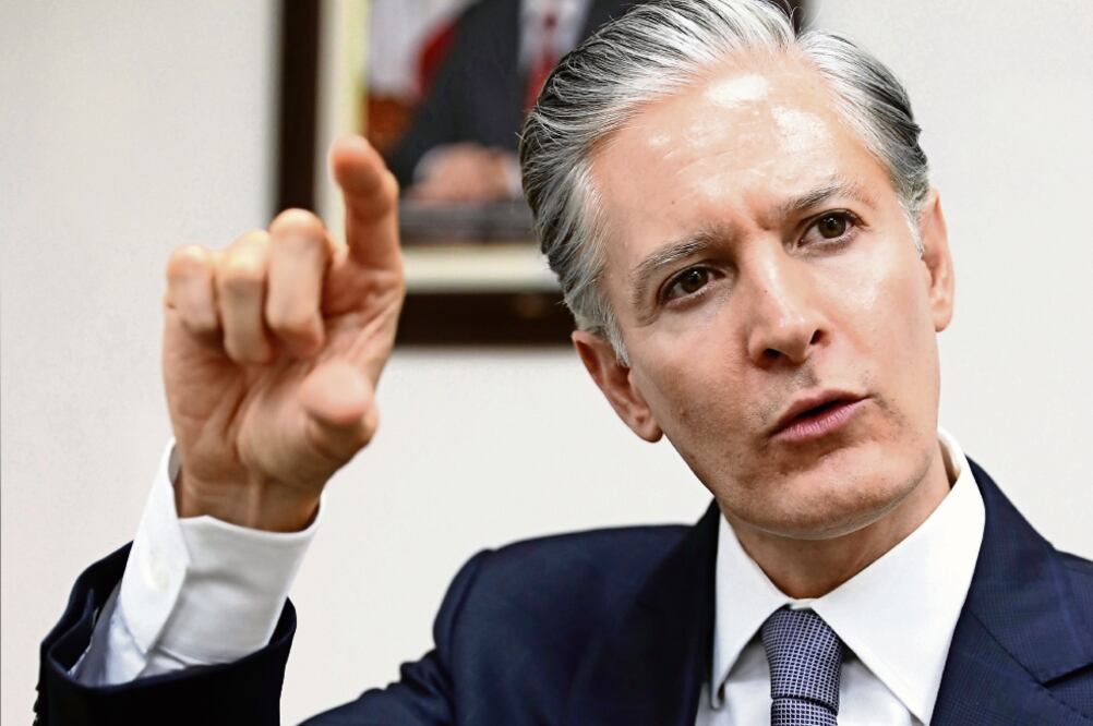 Alfredo del Mazo Maza (PRI) Presidente de la Comisión de Presupuesto de la Cámara de Diputados (LUCÍA GODÍNEZ. EL UNIVERSAL)