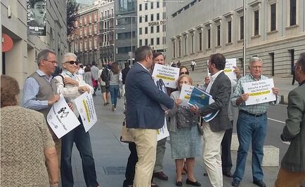Protesters in Spain hold demonstration against same-sex marriage bill in Mexico 