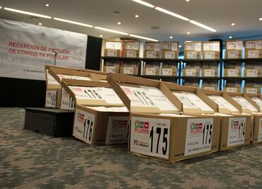 Asistente de Manuel Velasco renuncia a diputación por escándalo de "manuelitas"