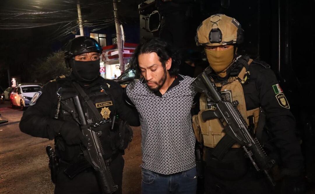 La policia capitalina detuvo al Chori, uno de los líderes de la Unión, fue llevado en un fuerte dispositivo abordo de un vehículo blindado a la Fiscalía Anti Secuestro en la avenida Jardín. Foto: Valente Rosas / EL UNIVERSAL