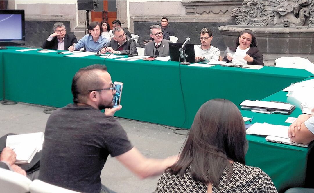 Foto de la Tercera mesa de trabajo entre la Secretaría de Cultura de la capital y la comunidad artística. Foto: ALIDA PIÑÓN, archivo El Universal