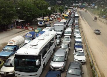 Detienen a hombres por asalto a turistas en plena Autopista del Sol