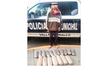 Detienen a hombre con 18 bolsas de marihuana en Valle de Chalco