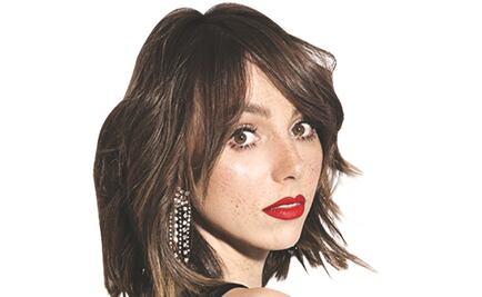 Le cuelgan milagritos (y novios) a Natalia Téllez