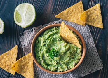 Prepara un delicioso guacamole para el Súper Bowl