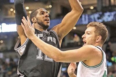 Aldridge le da victoria a los Spurs