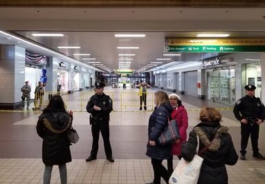 Reabren terminal de buses de NY; polvo blanco es inocuo, afirman