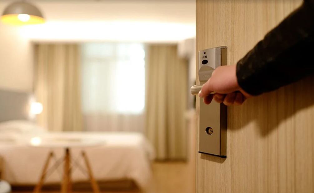 Solicita por escrito el acuerdo o compensación de parte del hotel puesto que te puede servir como prueba. Foto: Pixabay