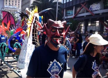 Concluye desfile de alebrijes; reabren vialidades