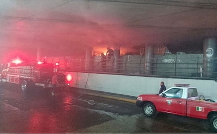 Incendio en Ciudad Satélite fue provocado por acumulación de basura: Protección Civil