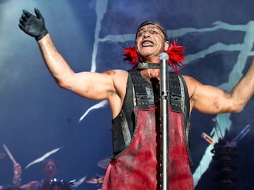 Fans alemanes de Rammstein revenden entradas tras escándalo de Till Lindemann por presuntos abusos sexuales