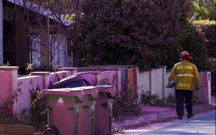 Incendios en Los Ángeles: Evacuados no podrán regresar hasta dentro de una semana; autoridades aseguran que “va para largo”