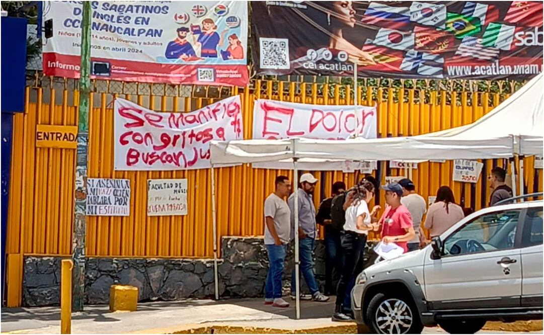 Alumnos del CCH Naucalpan. Foto: Rebeca Jiménez