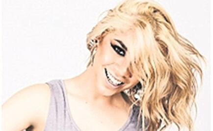 Una Shakira mexicana