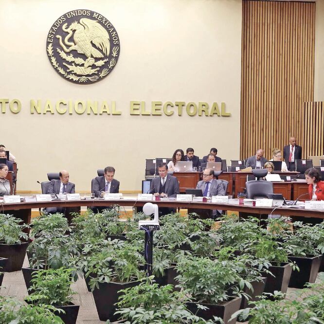 El único requisito para inscribirse al Programa de Retiro Voluntario del INE es tener más de 10 años de antigüedad. (ARCHIVO EL UNIVERSAL)