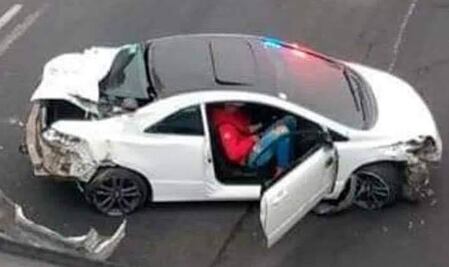 Captan en video a tráiler arrastrando auto en la autopista México-Querétaro