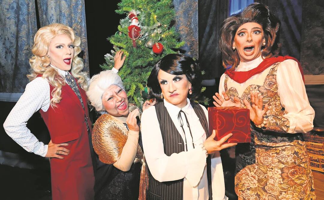  Las mamás presentan surgieron en 2016 con la idea de hacer una obra divertida, a la que titularon Una noche en Navidad y que han escenificado durante cinco años, excepto 2020 debido a la pandemia.