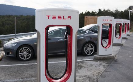 Tesla advierte a sus clientes de futuros apagones