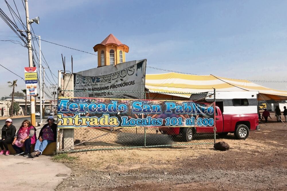 Autorización. Hasta diciembre, los artesanos no se habían acercado a recuperar sus permisos, advirtió la Sedena. (ARCHIVO EL UNIVERSAL)