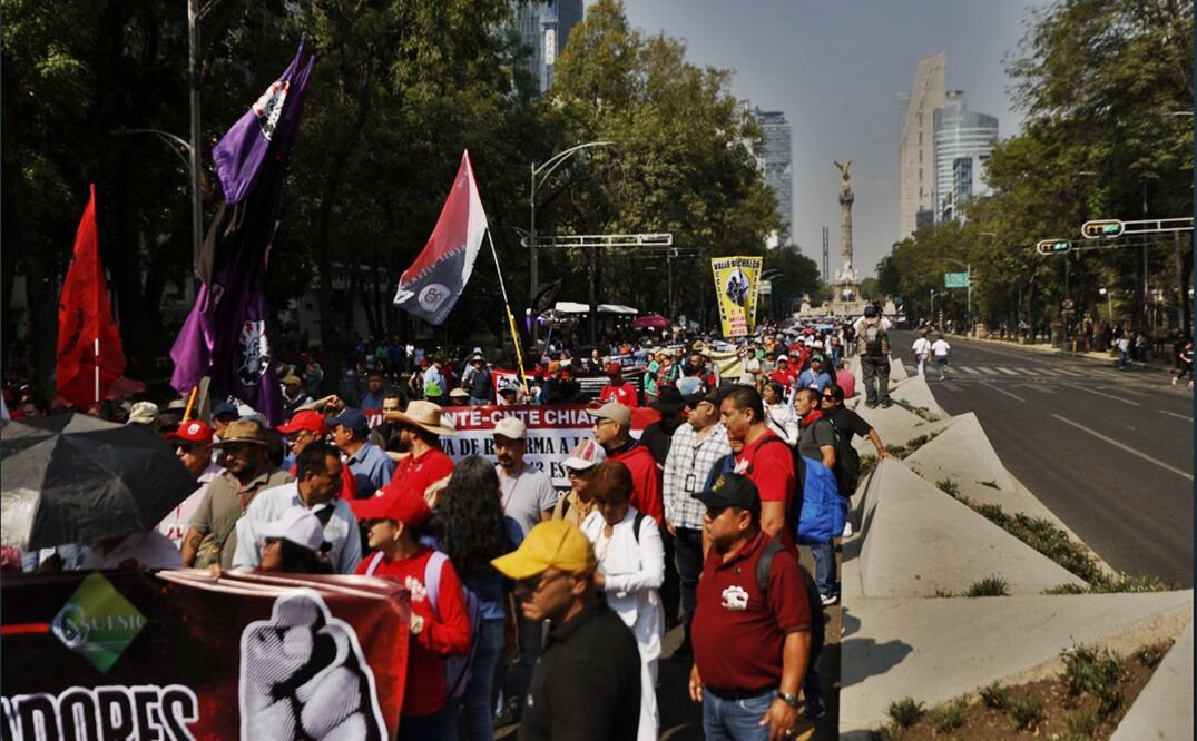 Maestros de la CNTE marchan por el Día del Trabajo del Ángel de la Independencia al Zócalo de la Ciudad de México, el jueves 1 de mayo de 2025. Foto: Diego Simón Sánchez/EL UNIVERSAL