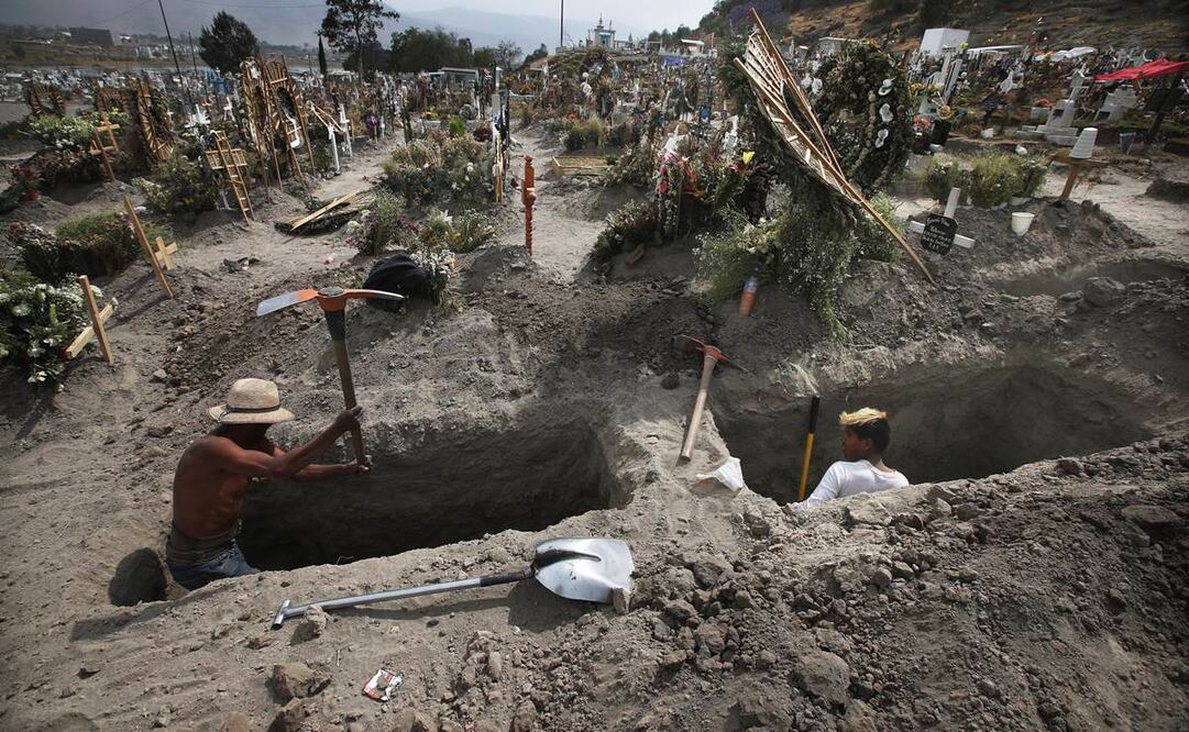 Del total de muertes registradas de manera preliminar en el primer semestre del año pasado, 55.6% correspondió a hombres y 44.3%, a mujeres. Foto: AP