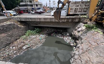 Desde llantas hasta muebles, retiran en Coacalco 300 toneladas de desechos en ríos y red de drenaje