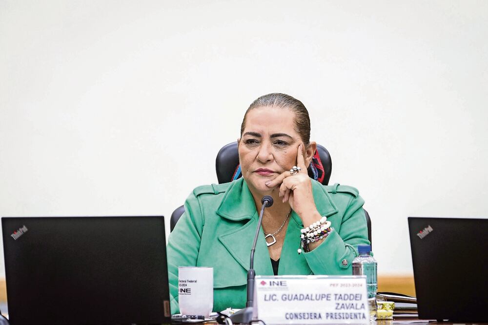 Guadalupe Taddei, consejera presidenta del INE, dijo que las áreas continúan trabajando porque no pueden permitirse retrasos. Foto: Gabriel Pano / EL UNIVERSAL