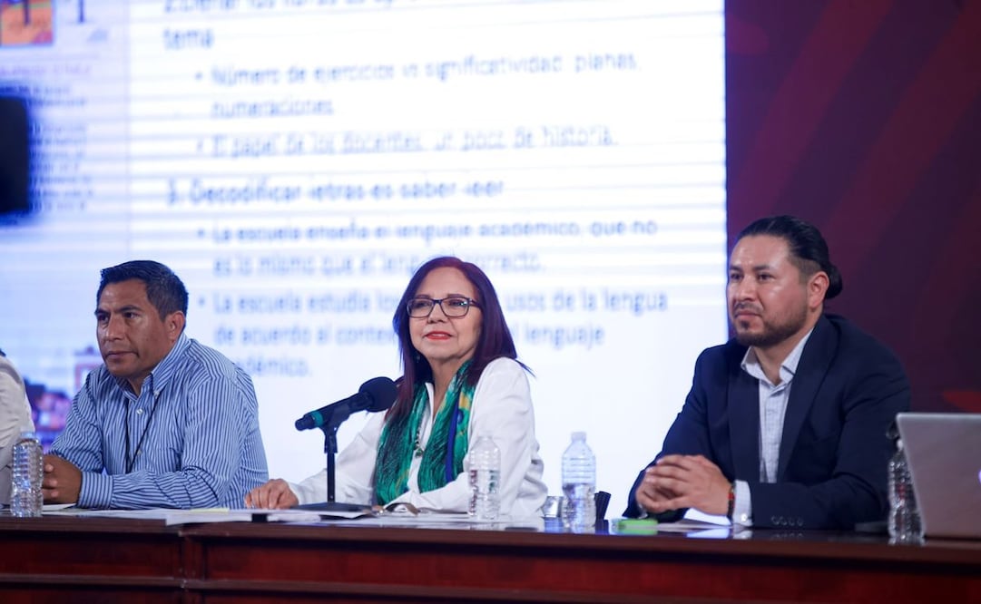 Titular de la SEP, Leticia Ramírez Amaya en la conferencia de prensa sobre los nuevos libros de texto gratuitos. Foto: Germán Espinosa/EL UNIVERSAL