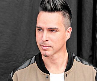 Alex y Maya fusionan talento en electrónico