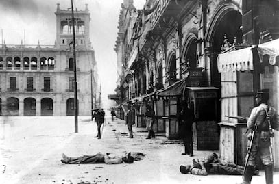 El día que el Zócalo amaneció con cadáveres