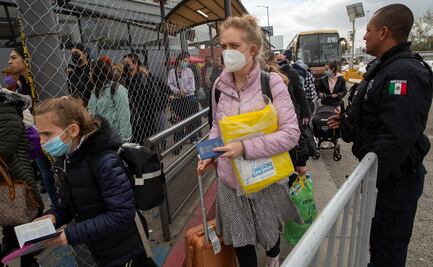 Casi 10 mil ucranianos llegaron a México en los primeros dos meses del año: Alejandro Encinas