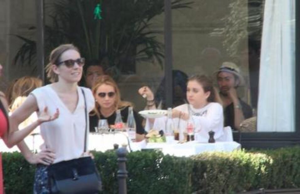 Captan a Angélica Rivera de vacaciones en París