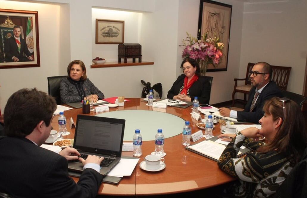 Imagen tomada del Twitter de Arely Gómez, titular de la PGR