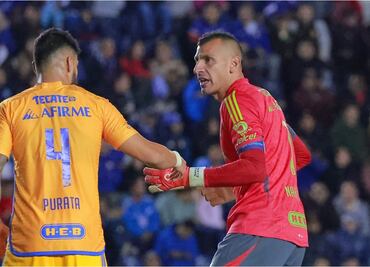 Afición de Cruz Azul se mete contra Nahuel Guzmán