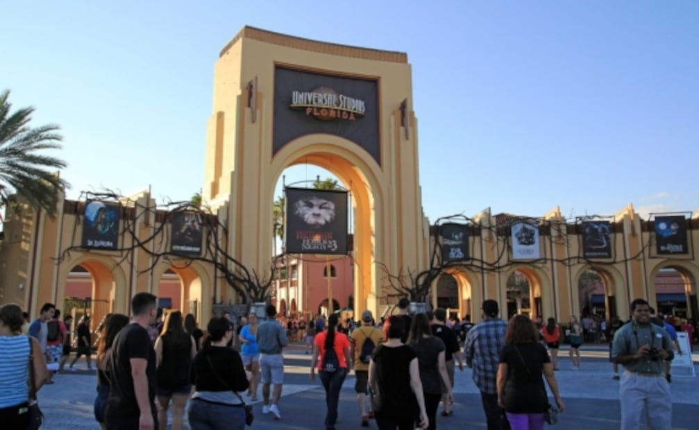 Inspirada en Jurassic World, la nueva montaña rusa más alta y rápida de Orlando