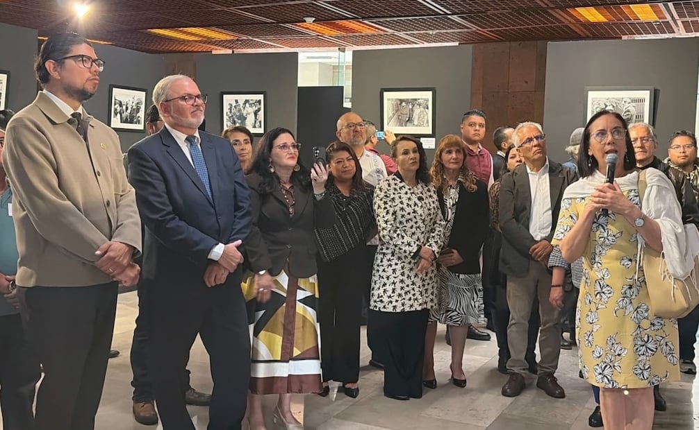 Este martes se montó en la Cámara de Diputados una exposición de más de 200 fotos del exmandatario y líder revolucionario de Cuba. Foto: Eduardo Dina/EL UNIVERSAL