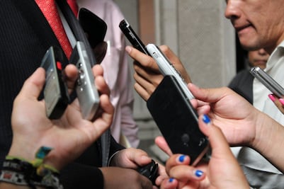 Periodistas señalan chantaje de la Casa Blanca