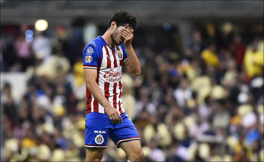 Briseño fue expulsado durante el Clásico. Foto: Imago 7