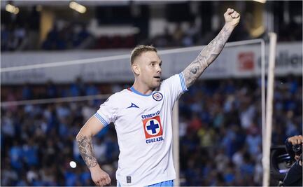 Cruz Azul derrota a Querétaro en sufrido partido en La Corregidora 
