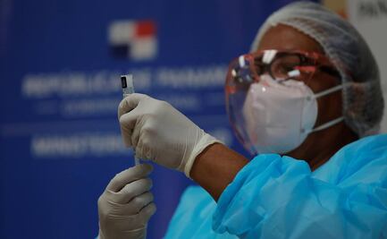 Vacunas de Pfizer y Moderna protegen contra variantes del coronavirus, según estudio