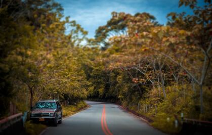 Roban camioneta mientras dueño dormía en los asientos traseros