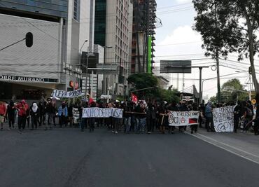 Estudiantes del CCH protestan contra grupos porriles en la UNAM