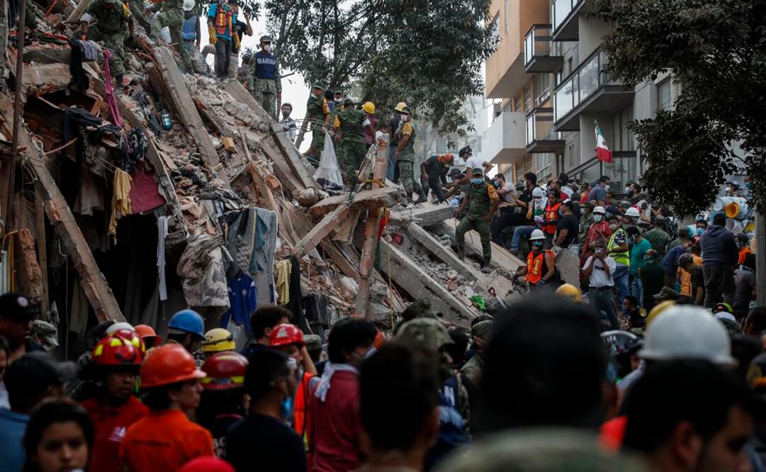 Reporta Mancera 94 muertos tras sismo en CDMX
