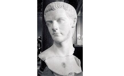 Buscarán el palacio flotante de Calígula