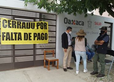 Por falta de recursos, Servicios de Salud de Oaxaca adeudan renta de oficinas