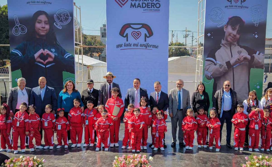 El alcalde Janecarlo Lozano puso en marcha el programa "Me Late Mi Uniforme" / Foto: Especial