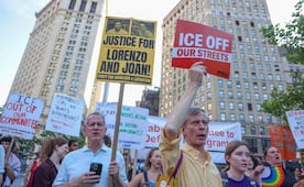 Protestan en Nueva York por muertes de migrantes; activistas exigen justicia para víctimas del ICE