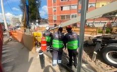 Se desploma pluma de construcción de 20 metros en Iztacalco; una persona resulta afectada