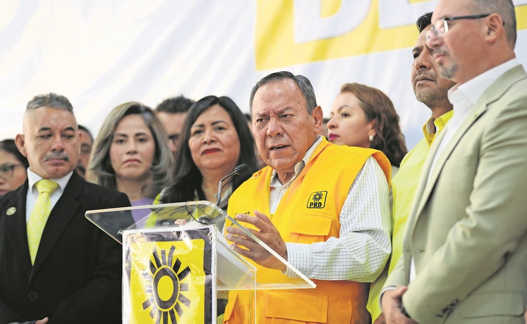 El presidente nacional del PRD, Jesús Zambrano, se reunió con la militancia del partido en Toluca. Foto: JORGE ALVARADO. EL UNIVERSAL